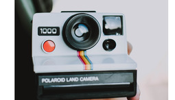 Hvad er et polaroid kamera og bruges de stadig i dag?
